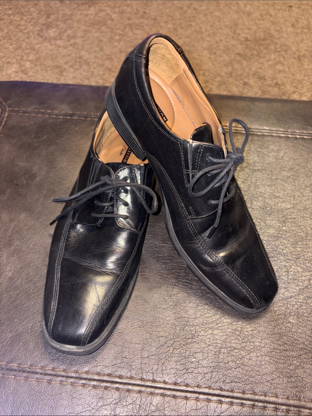 Clarks Collection cushion black Oxford shoes size 8